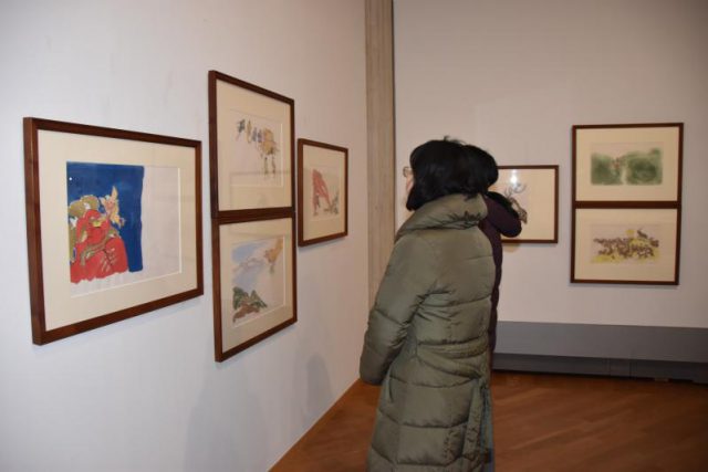 色彩豊かな作品が並ぶコレクション展